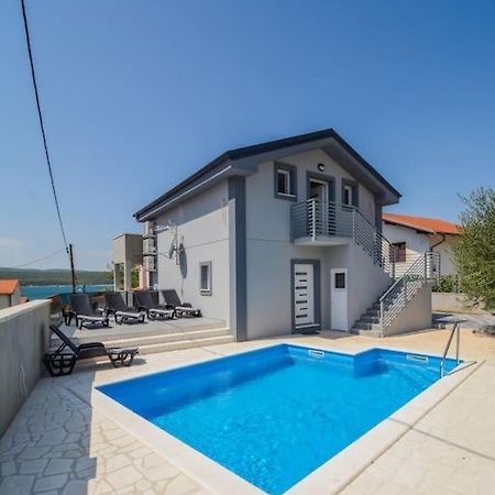 Villa With Amazing View And A Private Pool, Susnjar 1 Kruševo Esterno foto